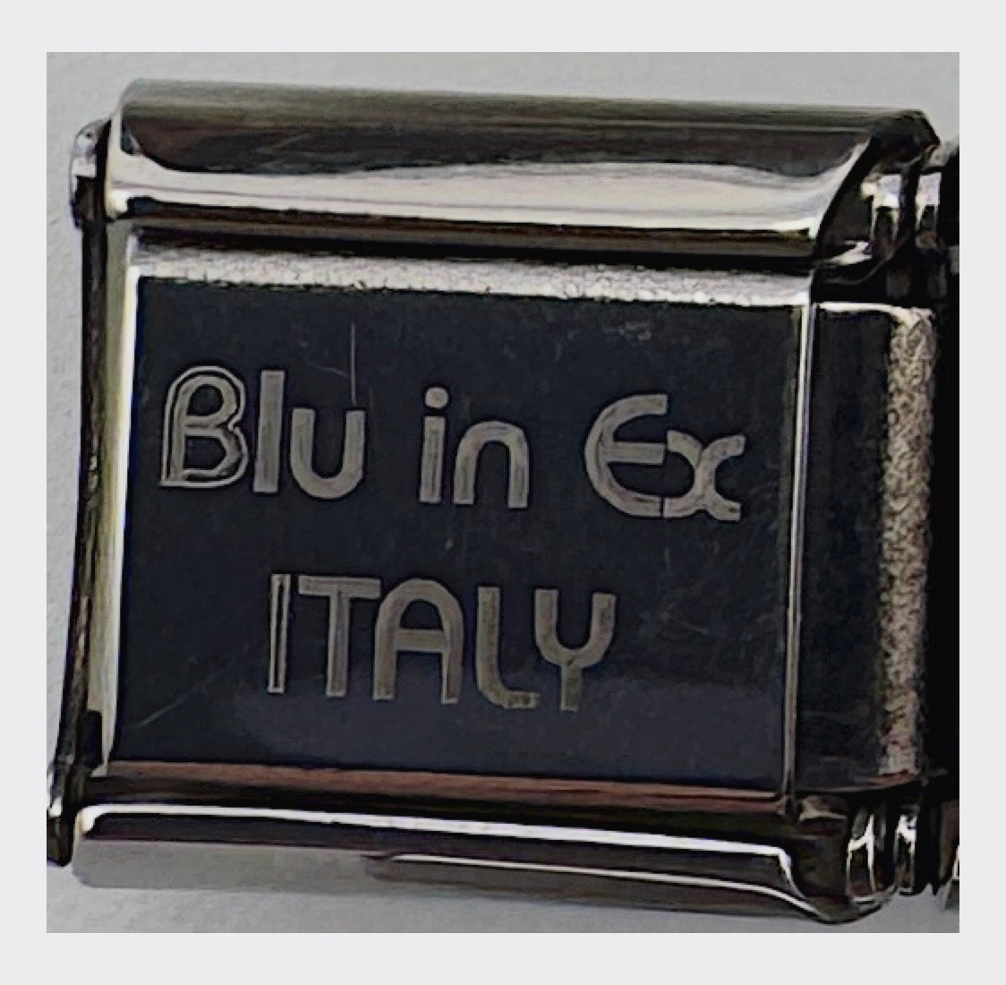 Vintage Blu in Ex Italy Beach Ball Italian Charm - back stamp